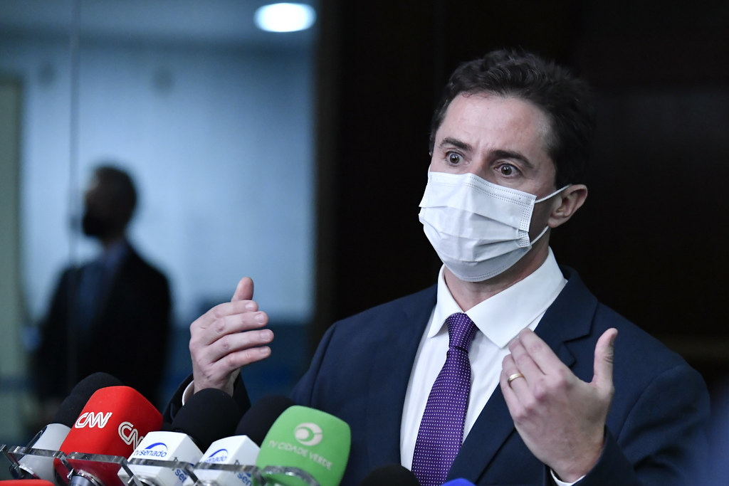 Prefeito de Conceição busca recursos com senador Veneziano