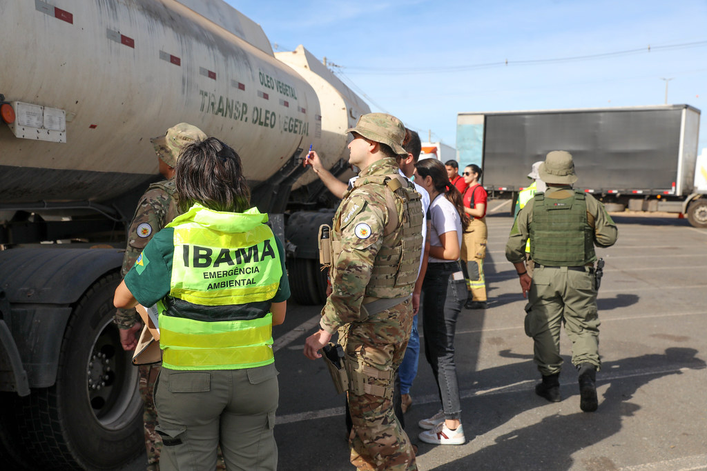 Operação flagra represamento irregular no Rio do Peixe em São João do Rio do Peixe